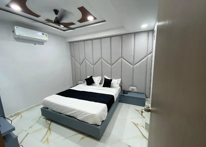 Hotel Hira Palace Ahmedabad